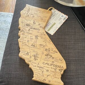 California State-Shaped Bamboo Cutting/Serving Board - Natural Brown